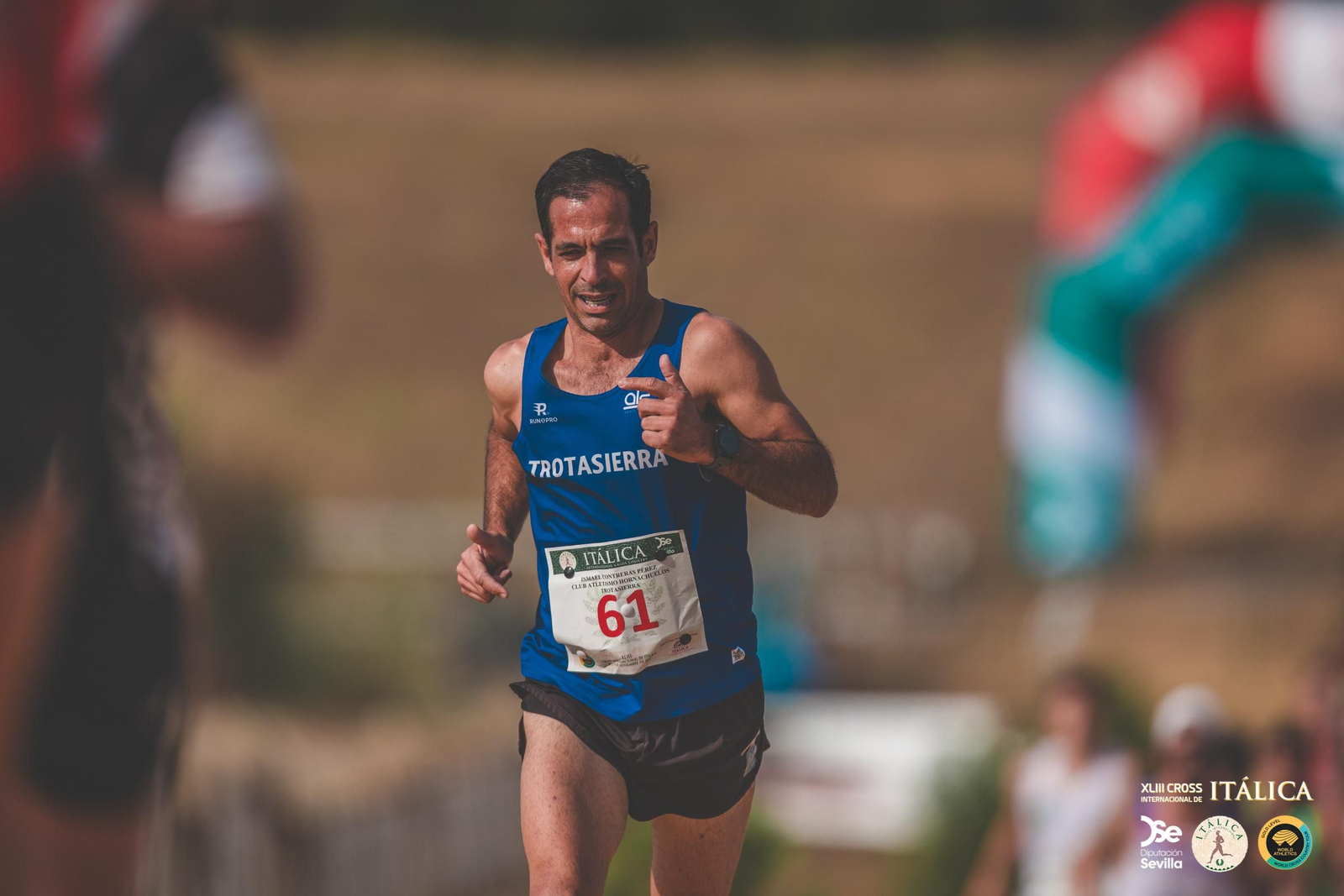 Búscate en las fotos del Cross de Itálica 2025 | 2