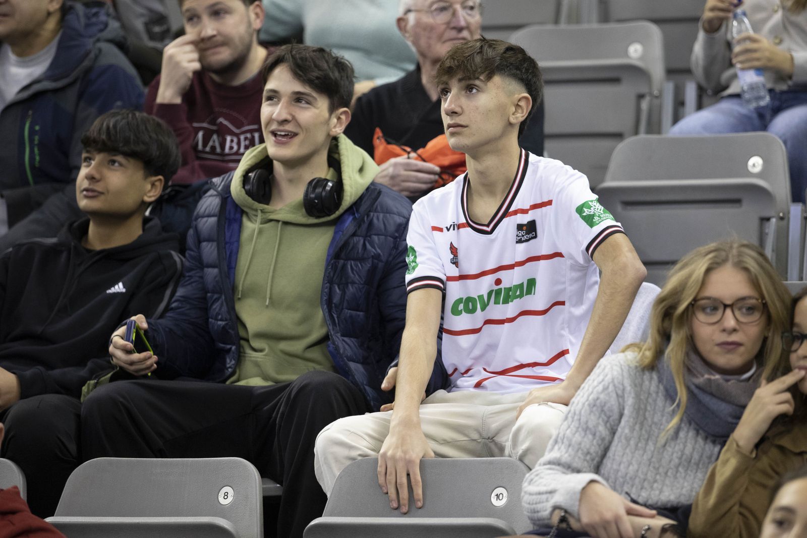 Encuéntrate en las gradas del Palacio de Deportes