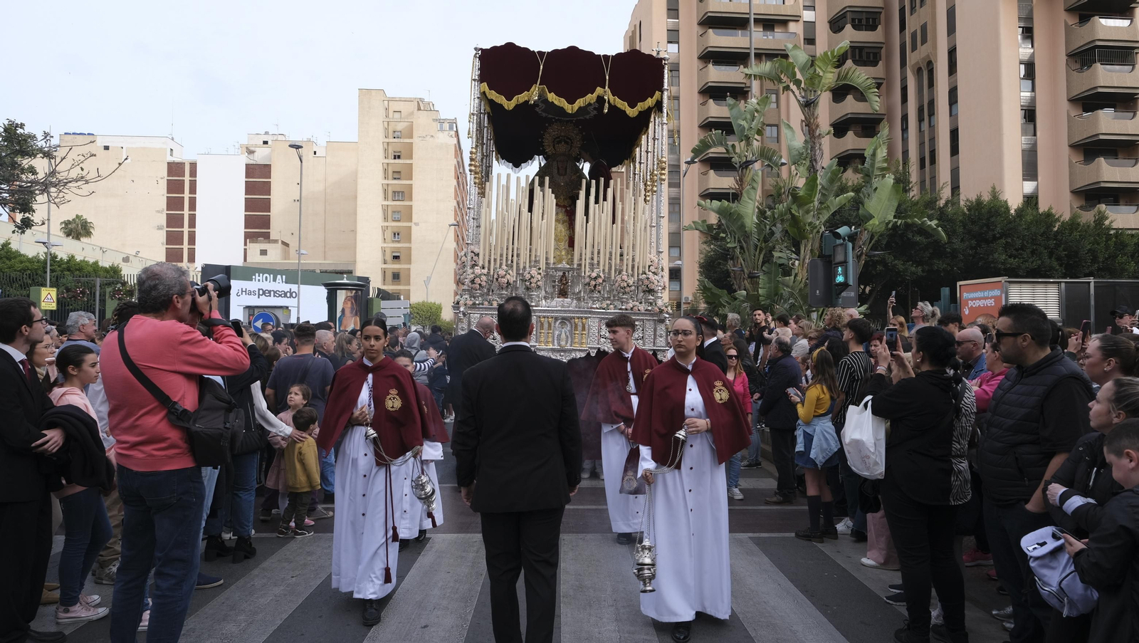 La procesión de Coronación en Almería, en imágenes
