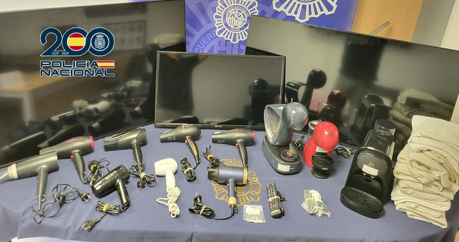 Algunos de los electrodomésticos recuperados por la Policía Nacional.