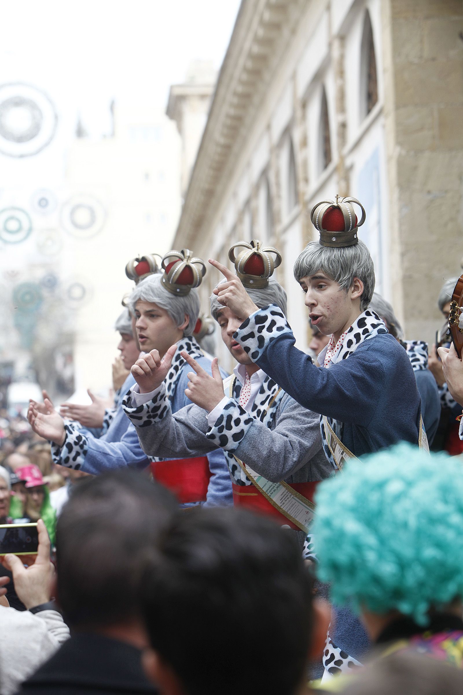 Batalla de coplas en el Mercado