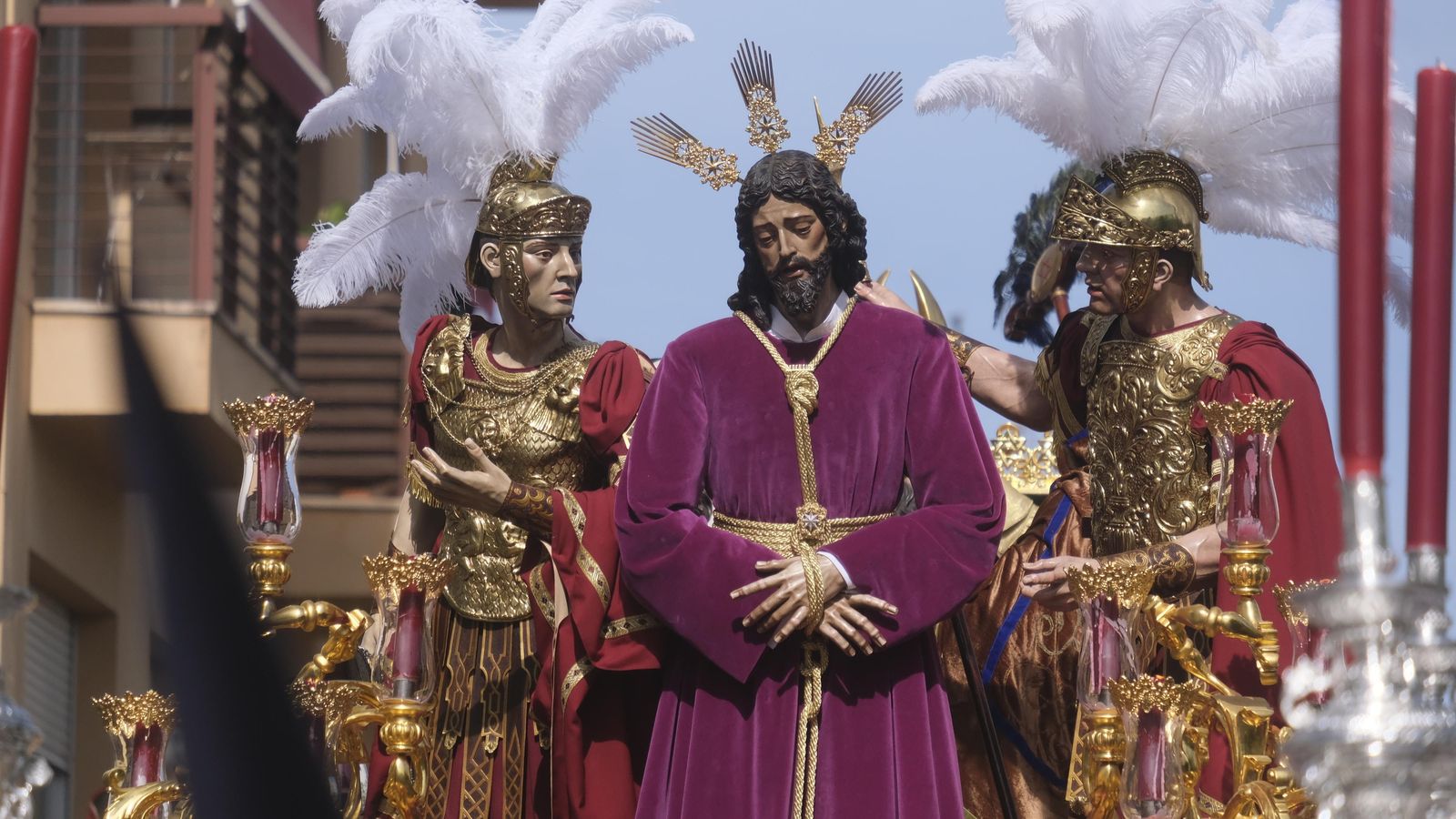 El Señor de la Redención, durante su salida procesional.