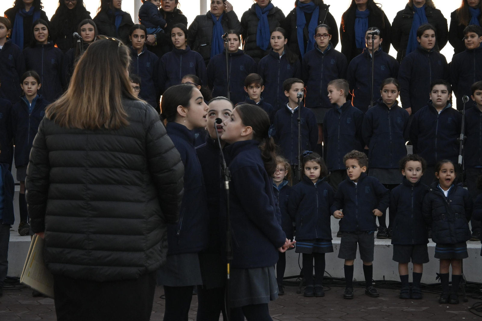 Alumbrado del Puerto de Huelva, en imágenes