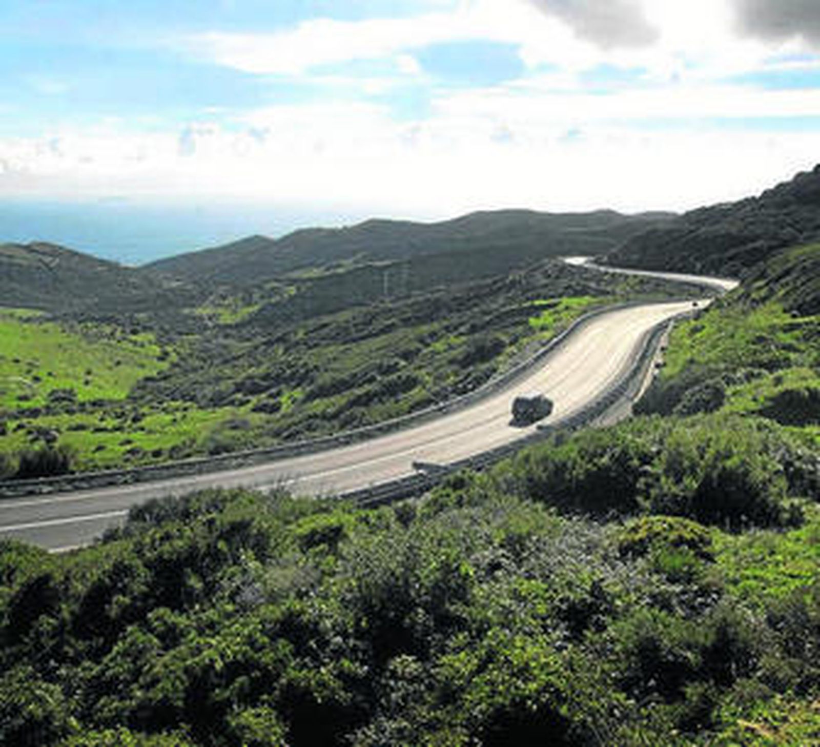Parte del trazado de la N-340 a su paso por el término de Tarifa.
