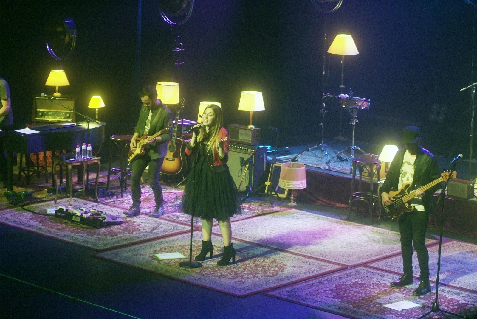 El directo de La Oreja de Van Gogh es uno de los mejores que ha pasado por el Teatro Auditorio de Roquetas de Mar.