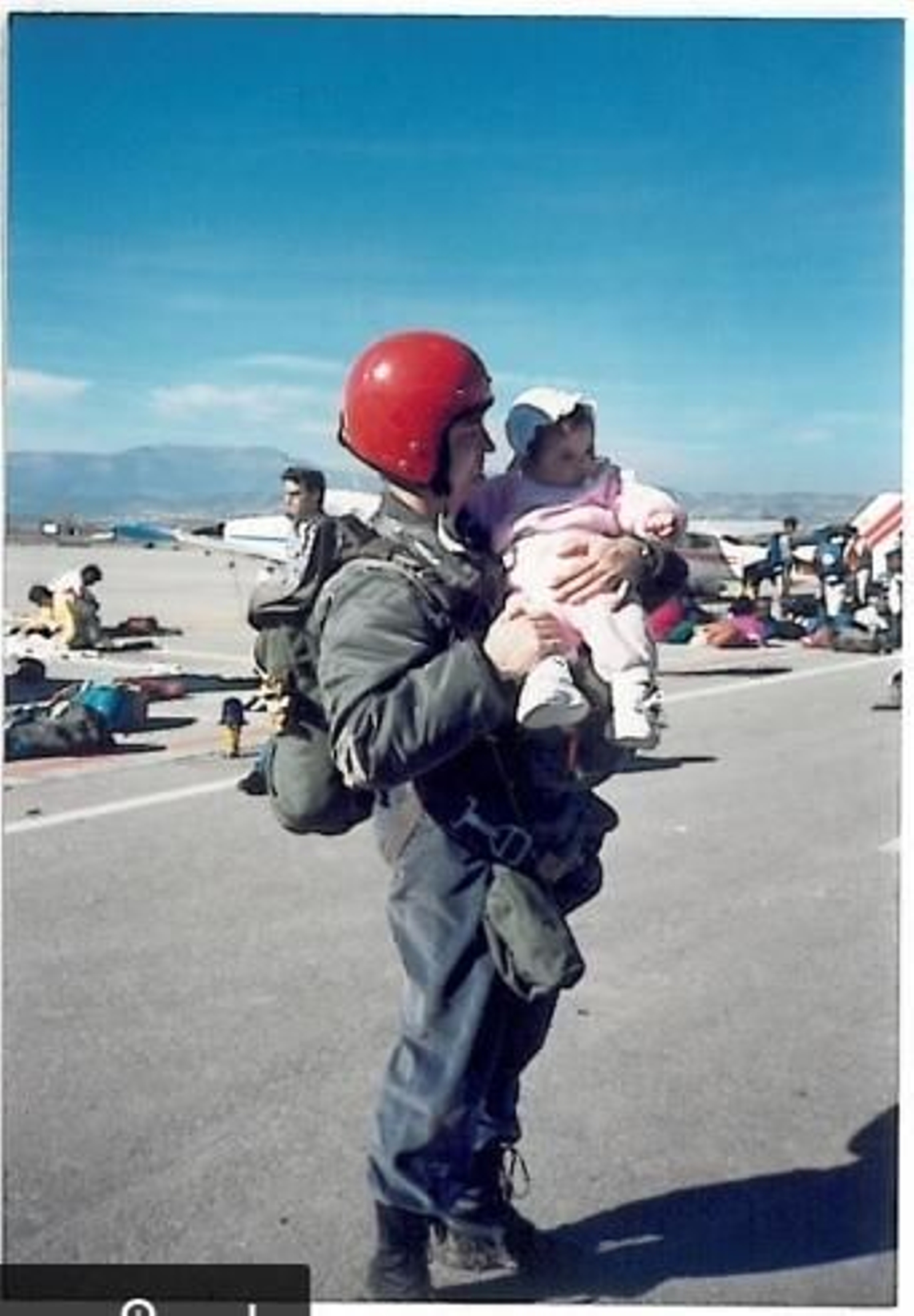 Con su hija Elvira en el Campeonato de España de Paracaidismo