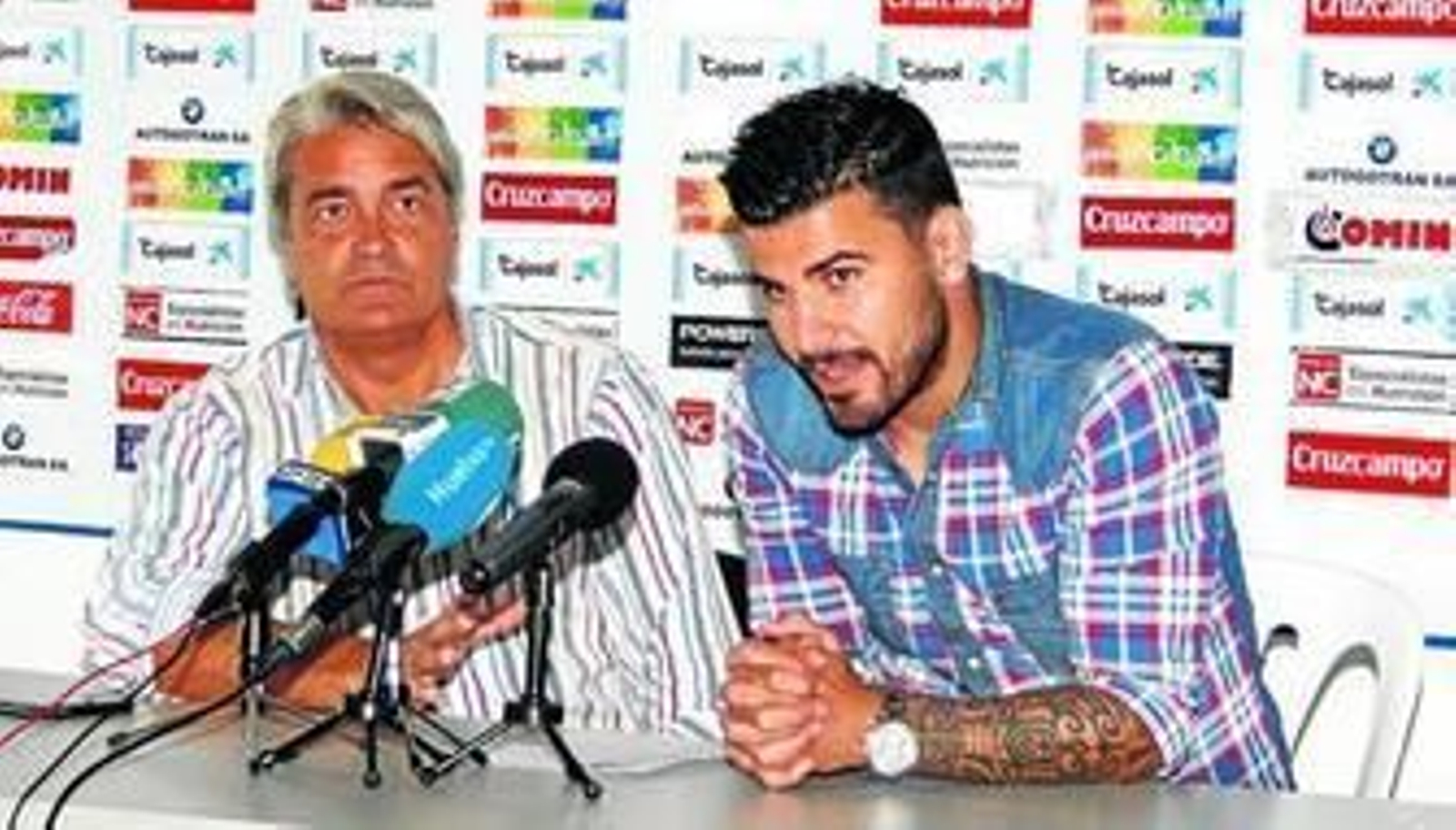 Braulio se dirige a los medios durante su presentación como recreativista. Braulio se dirige a los medios durante su presentación como recreativista.