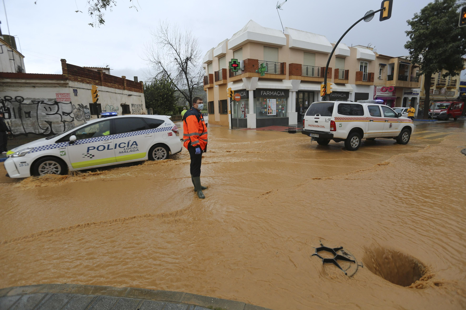 Campanillas anegada tras las lluvias, en fotos