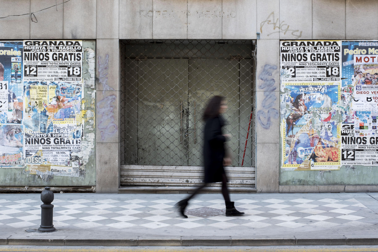 Aunque el consumo ha repuntado, sigue habiendo negocios cerrados en el centro que no encuentran reemplazo.