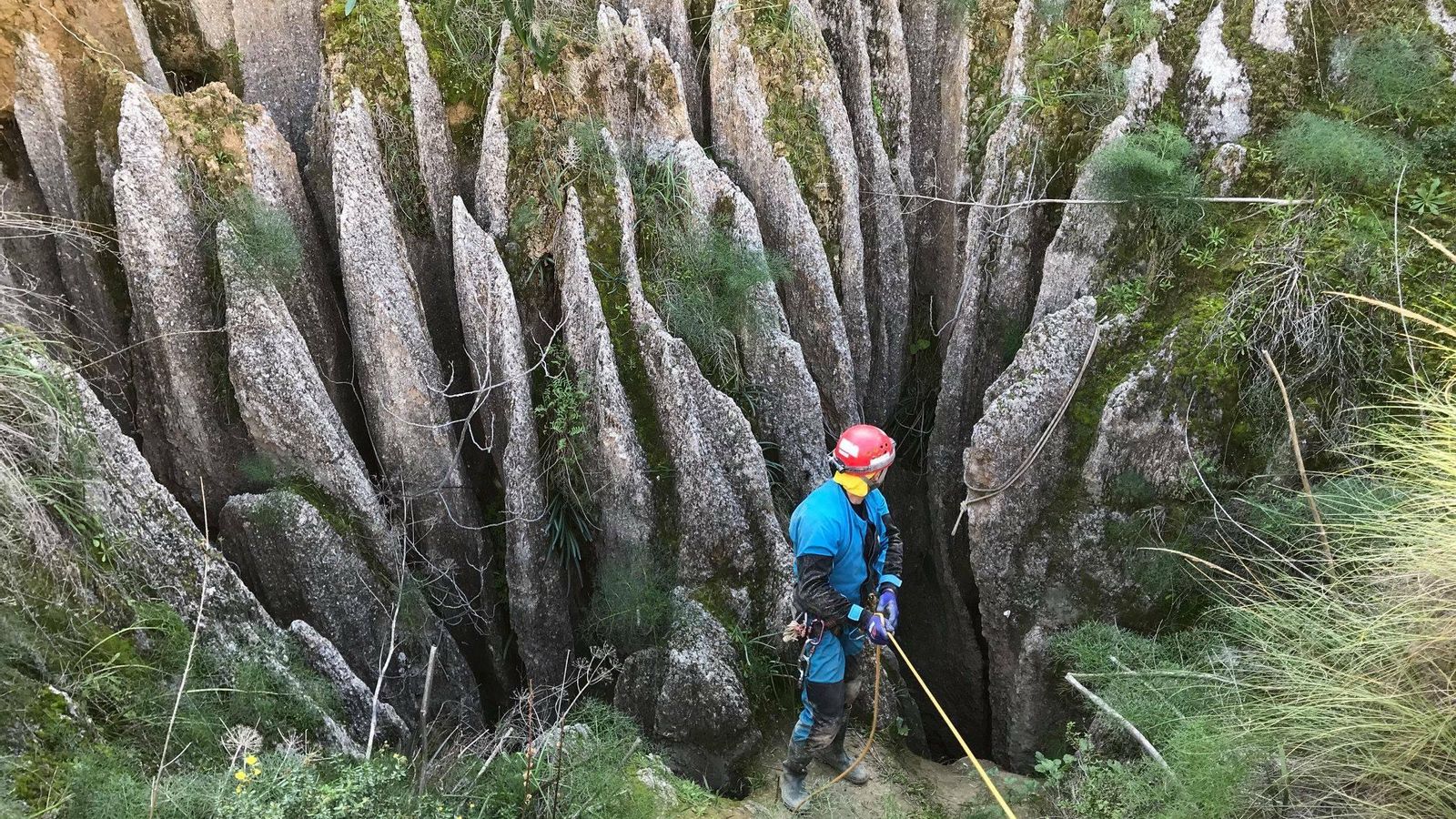 Espectacular entrada, la 21, a la Cueva del Agua
