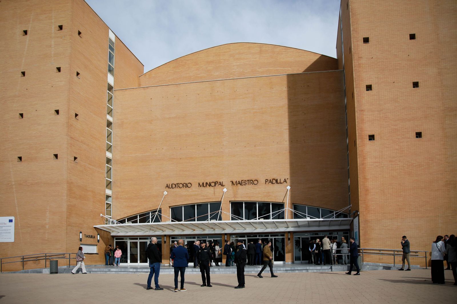 Imágenes de las entregas de las banderas de Andalucía