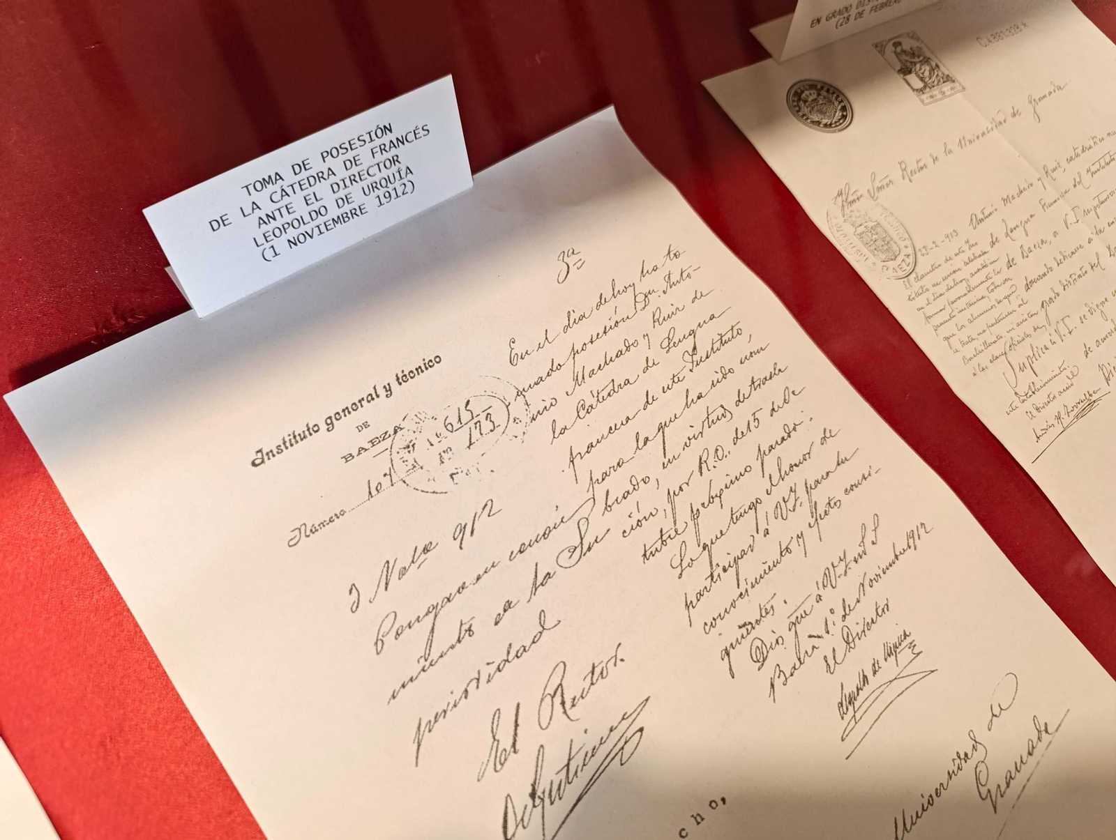 Correspondencia y documentos oficiales vinculados a la etapa de Antonio Machado como catedrático en el Instituto de Baeza.