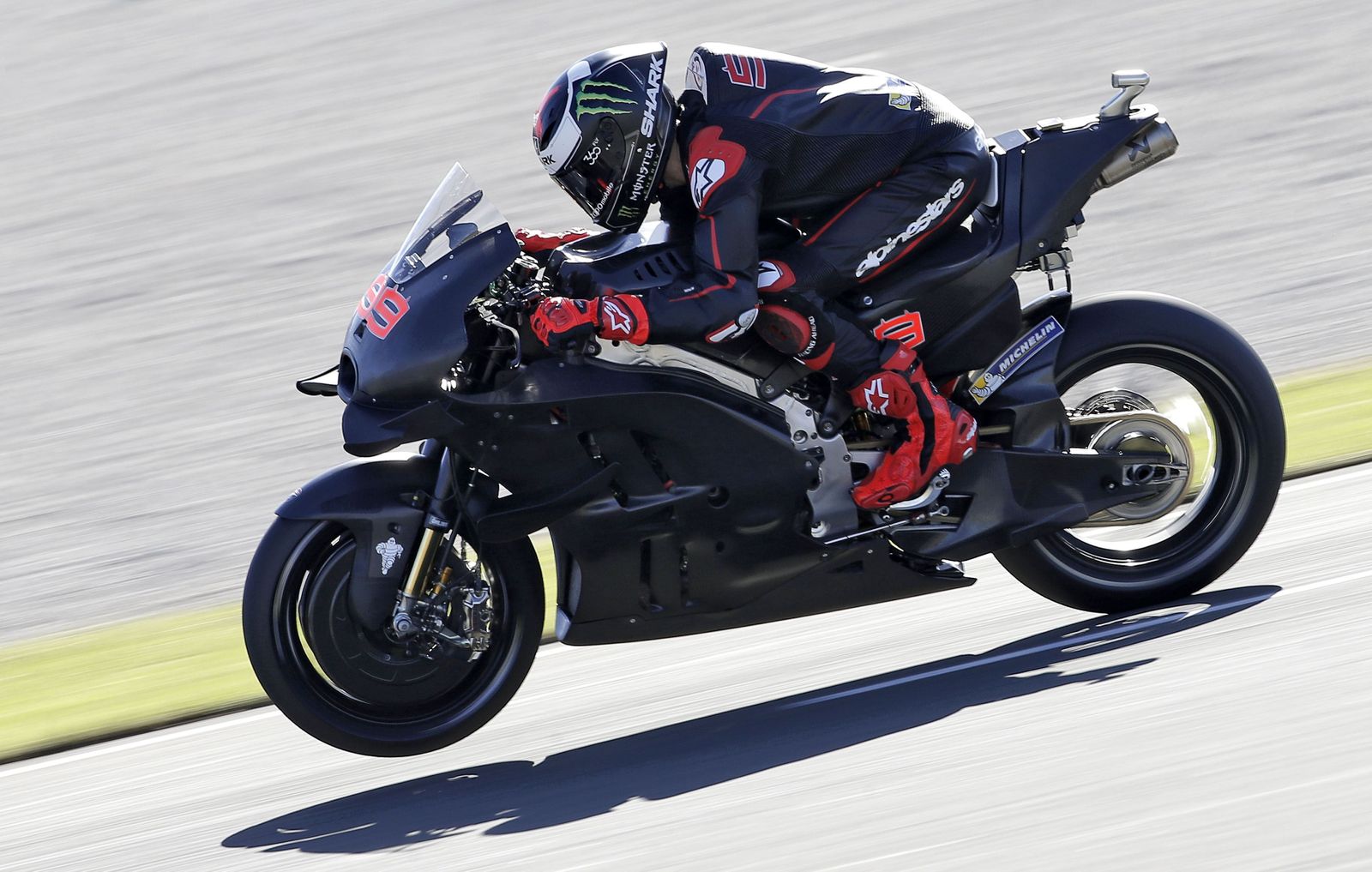 Las imágenes de Lorenzo con su nueva Ducati