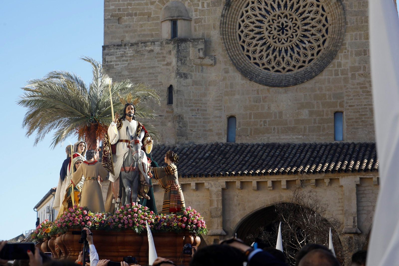 Domingo de Ramos en Córdoba 2023: la procesión de la Borriquita, en imágenes