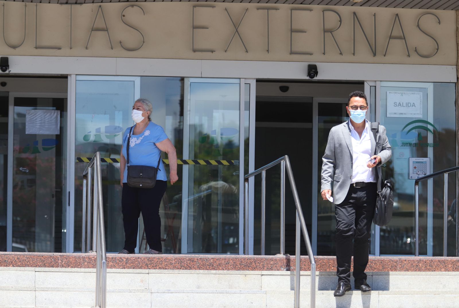 Salida de Consultas Externas en el Juan Ramón Jiménez.