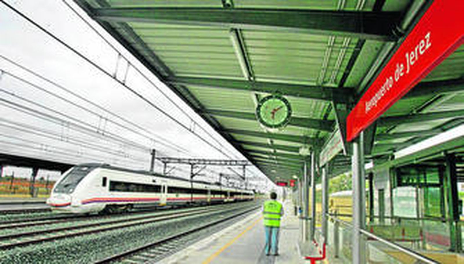 Uno de los andenes del apeadero del aeropuerto de Jerez.