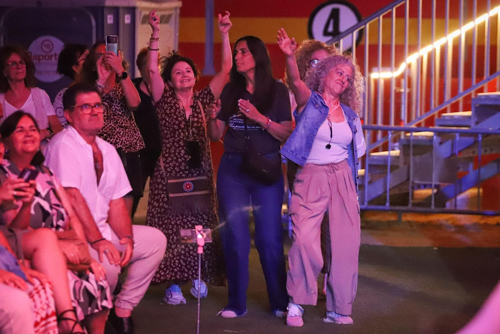 Todas las imágenes del concierto de Los Pecos en la Plaza de Toros de Granada.