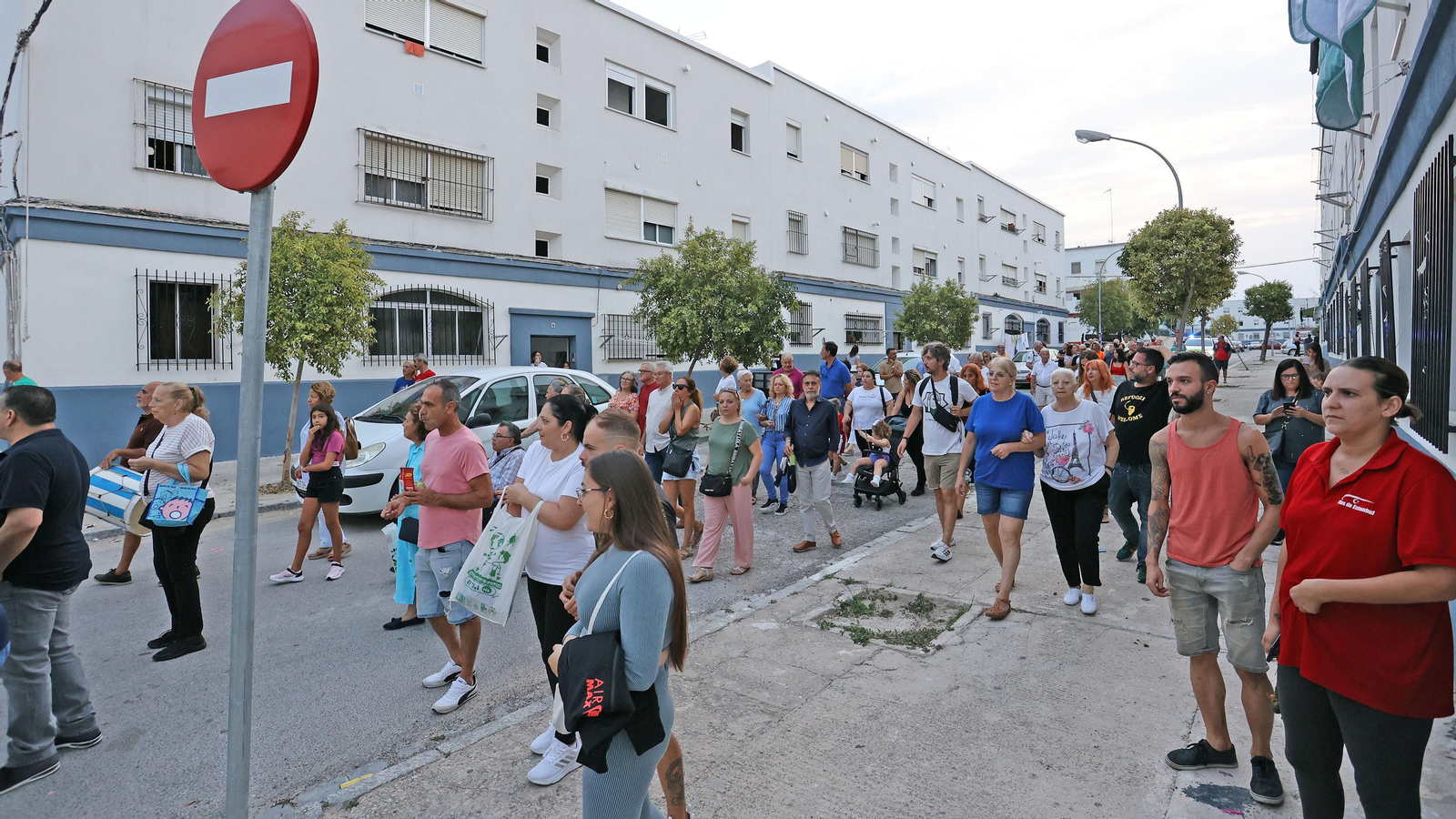 Manifestación de los vecinos de La Asunción de Jerez por los retrasos de la rehabilitación de sus bloques