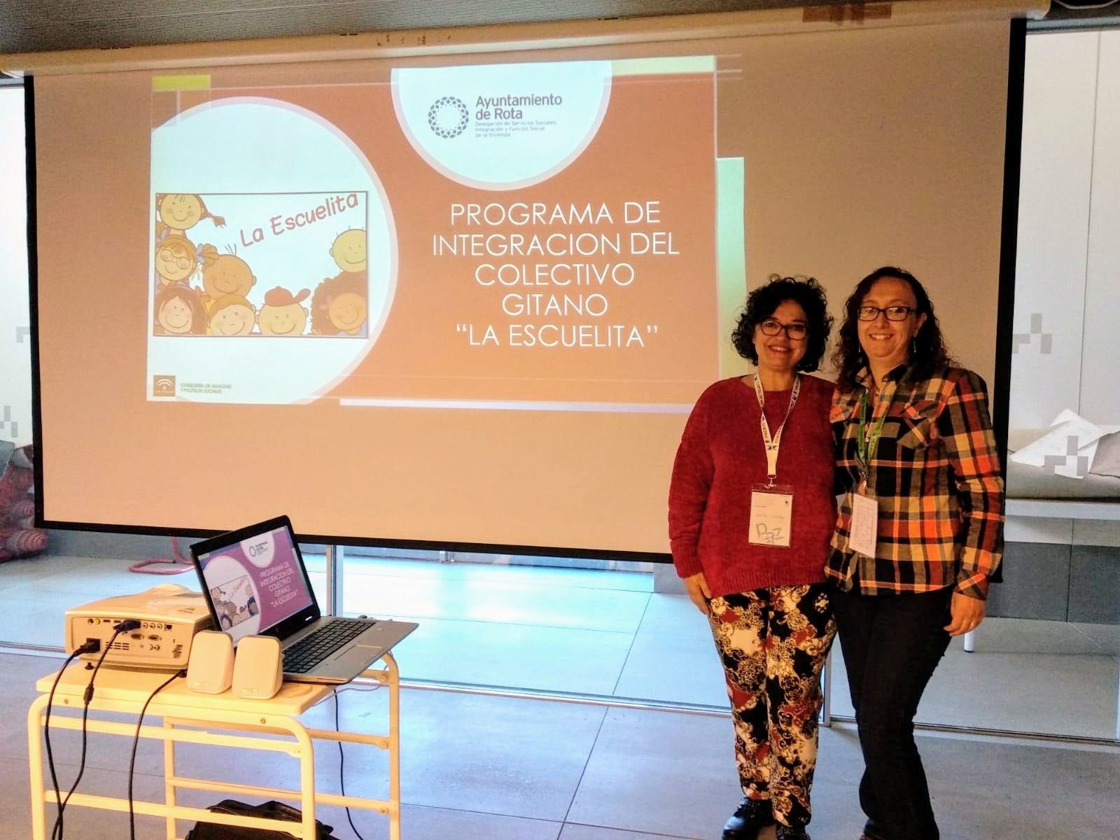 La concejala de Integración y la técnica responsable de La Escuelita, en Madrid.