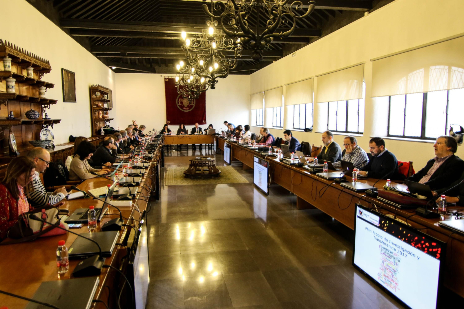 Sesión de ayer del Consejo de Gobierno de la UGR.