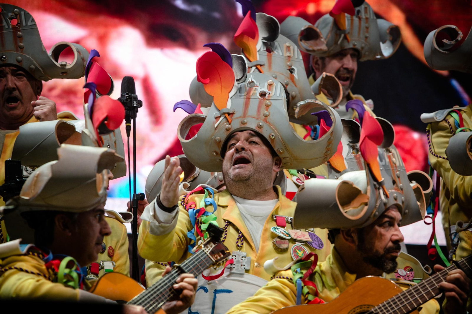 El pregón  y la quema del dios Momo en imágenes