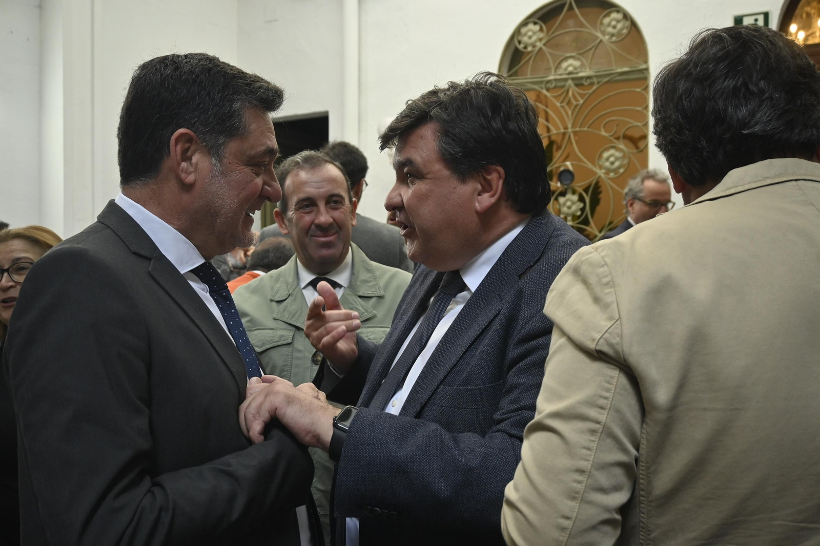 Ambiente en la presentación de la Guía de la Semana Santa de Huelva, en imágenes