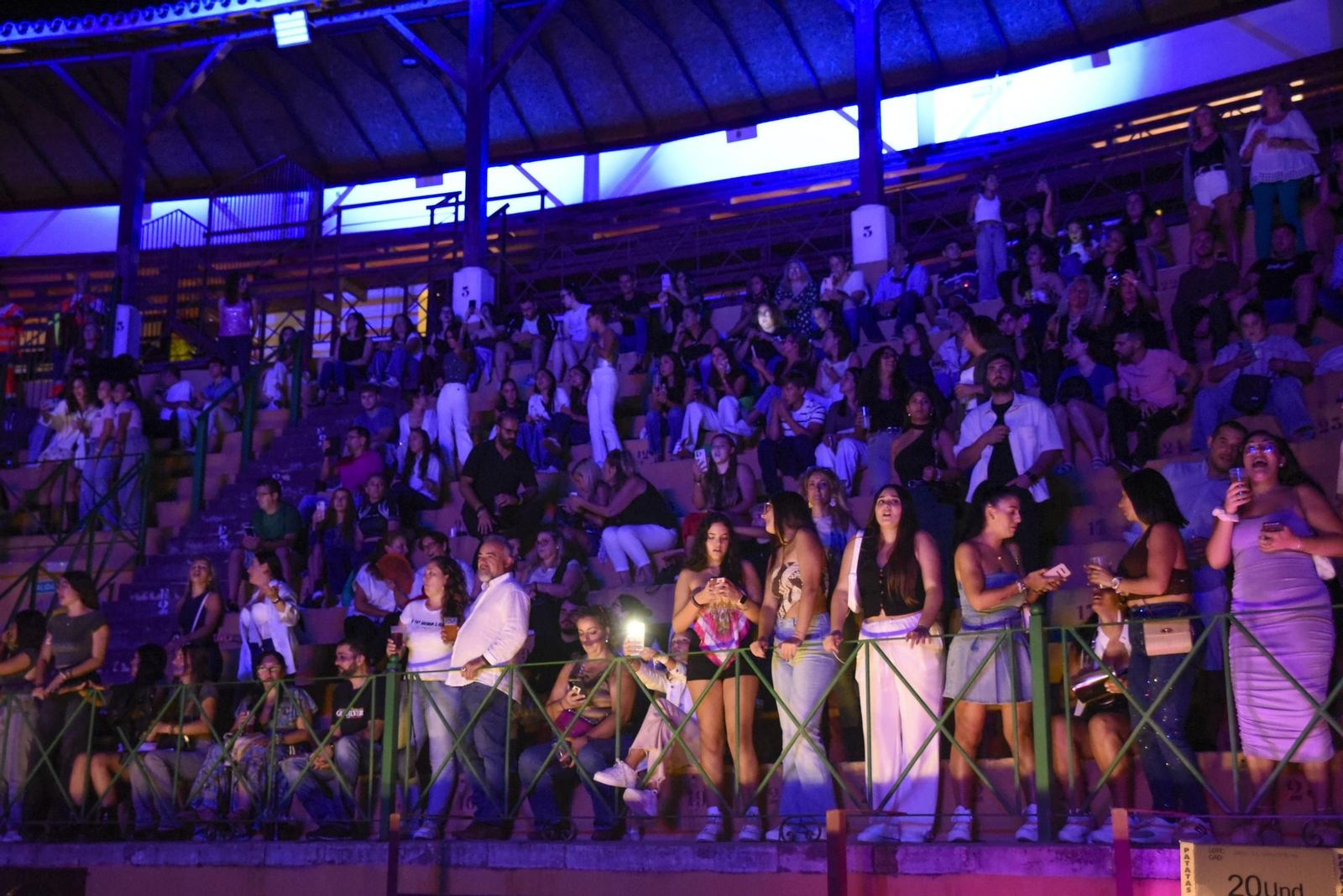 Fotos del concierto de Juan Magán en La Línea