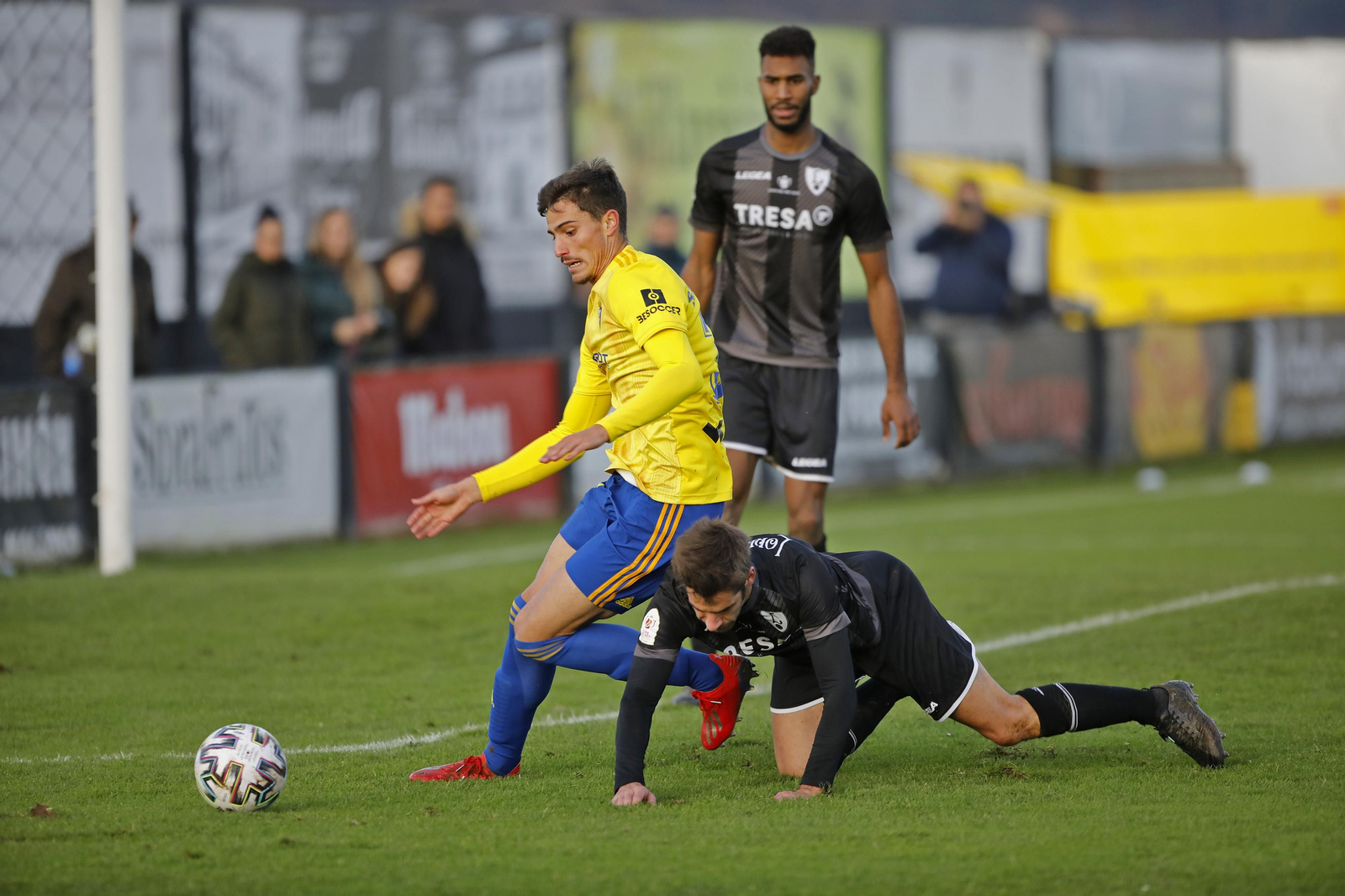 Las imágenes del Lealtad-Cádiz de Copa del Rey