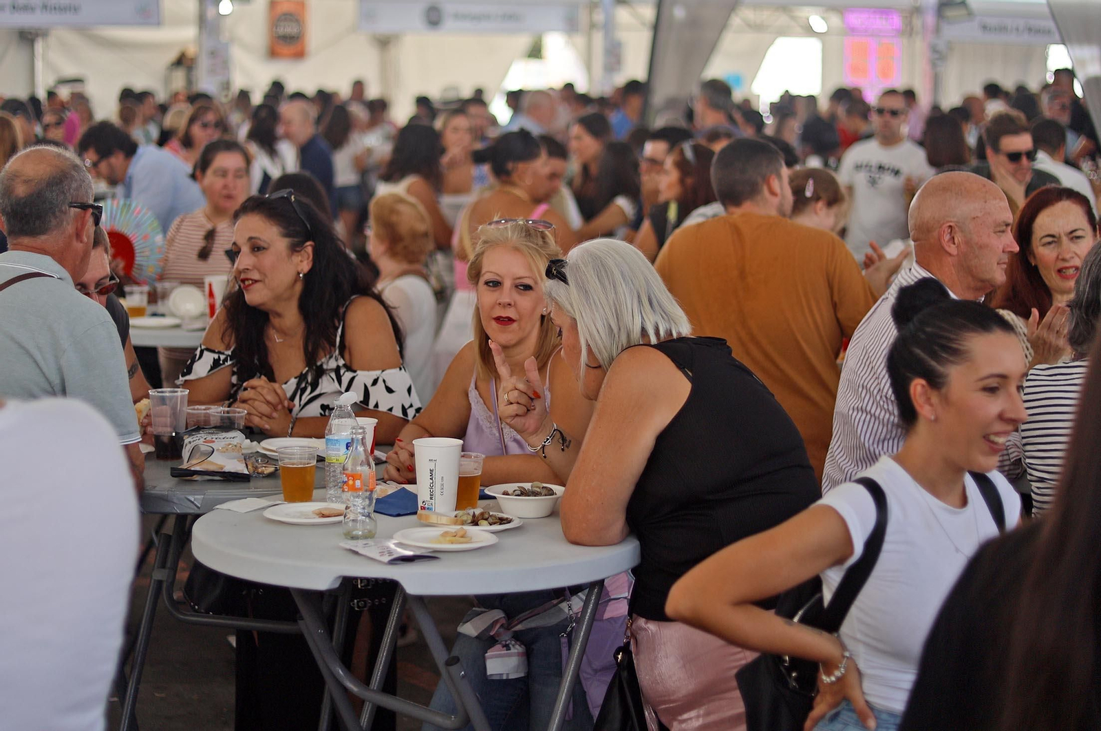 Imágenes de la Feria de la Tapa de Huelva en la mañana del domingo