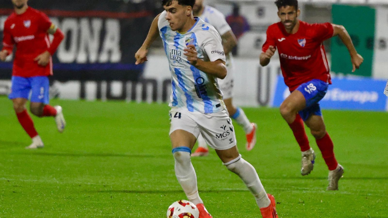 Las fotos del CD Estepona - Málaga CF de Copa del Rey