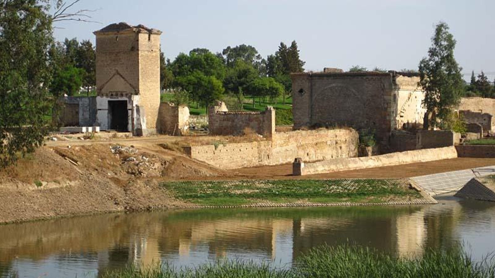Otra imagen del molino junto al cauce del Guadaíra.