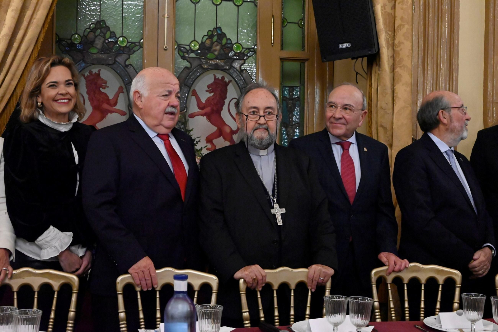 Las imágenes de la comida solidaria de la Fundación Bangassou en Córdoba