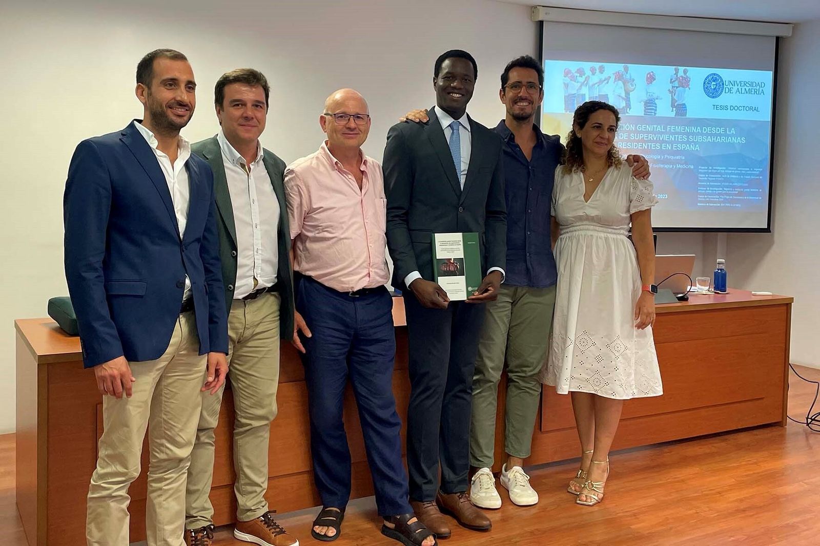 Tesis brillante de Ousmane Berthe, un alumno de la Universidad de Almería que llegó en patera y hoy es enfermero