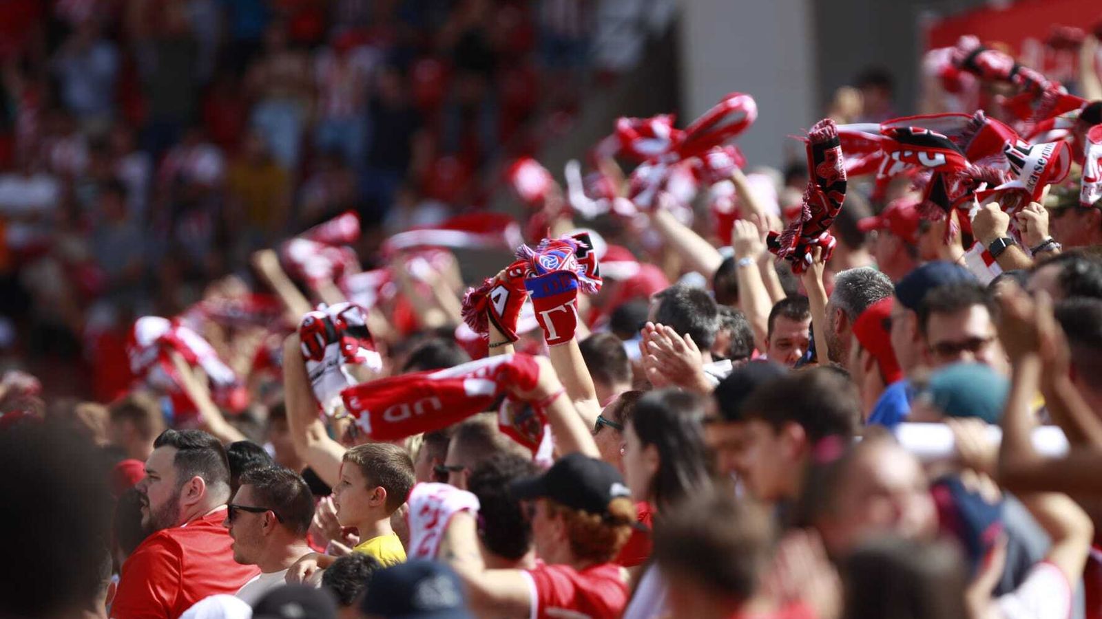 La afición volvió a disfrutar mes y medio después