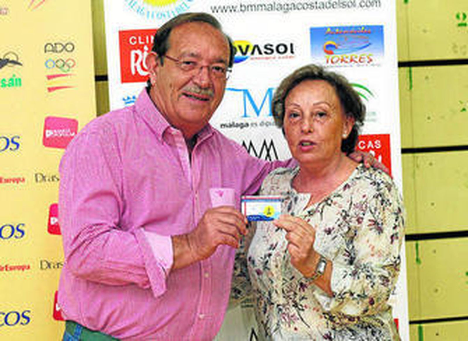 Manolo Rincón, junto a Carmen Morales.