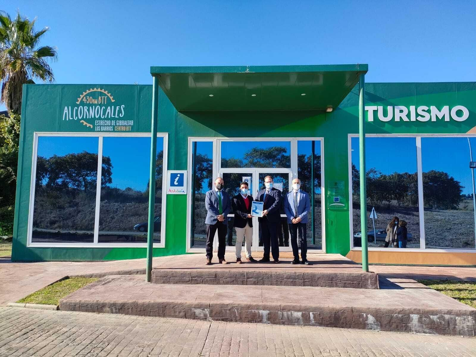 La Oficina de Turismo de Los Barrios.