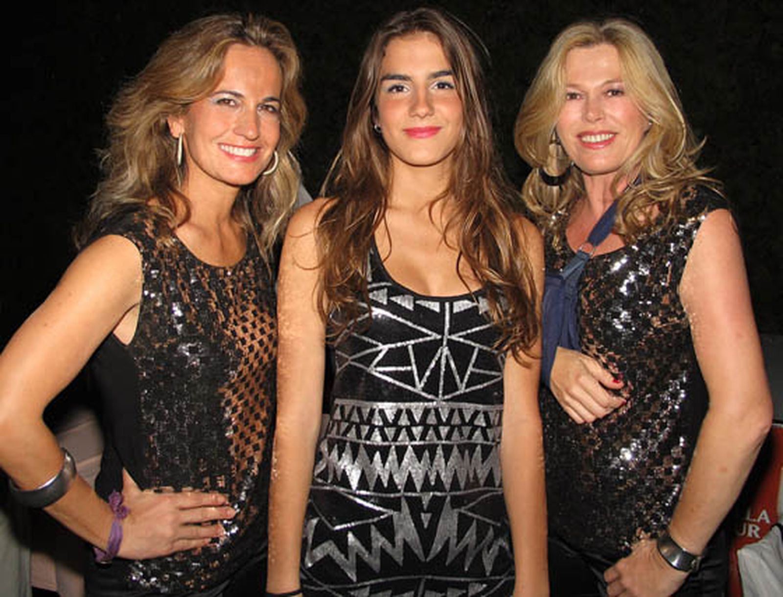 Blanca Parejo y Lola González ‘Las Seventies’, con Blanca Llandres Parejo.

Foto: Victoria Ramírez