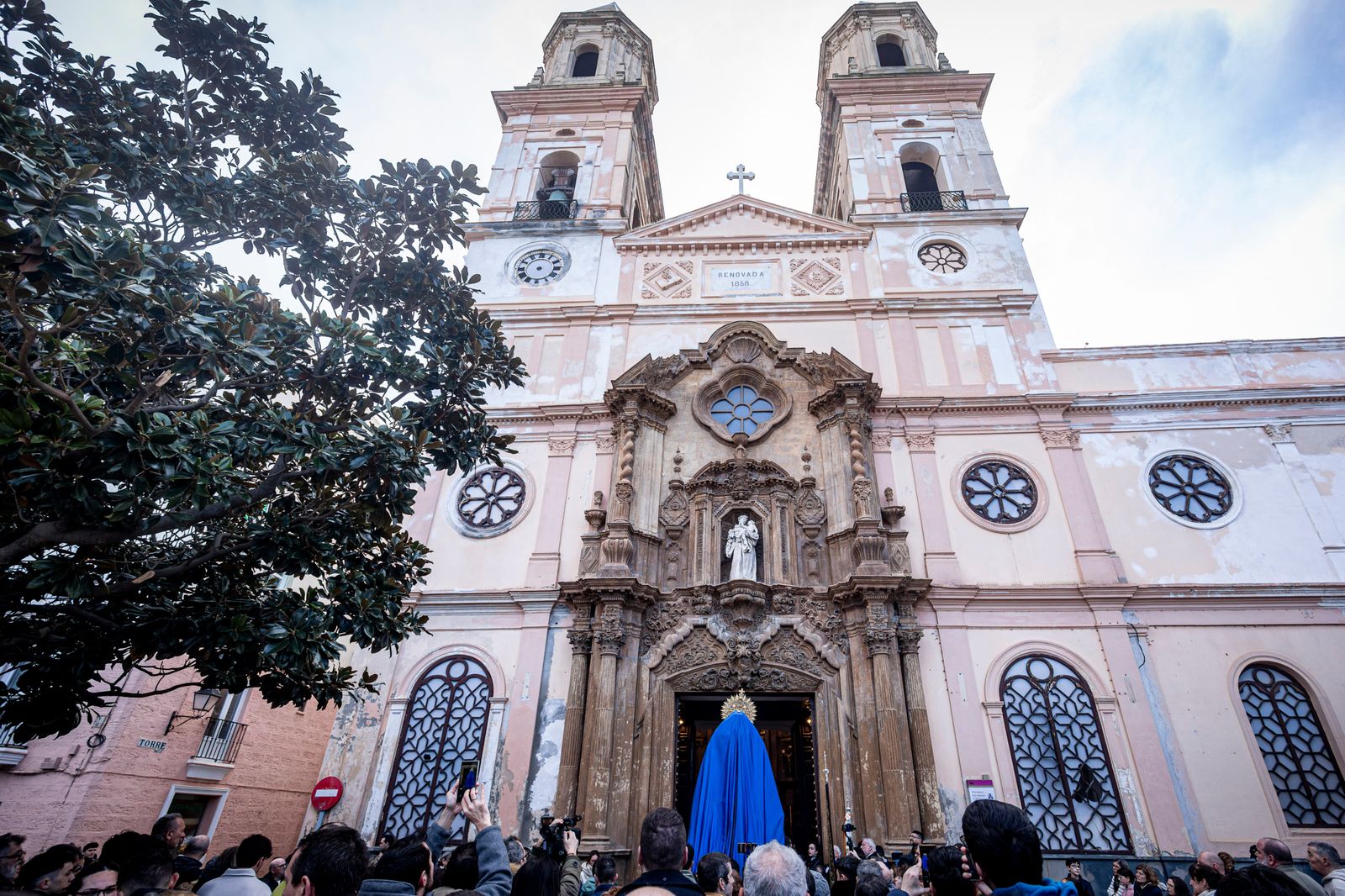 Así ha sido el traslado de las imágenes de Medinaceli a San Antonio