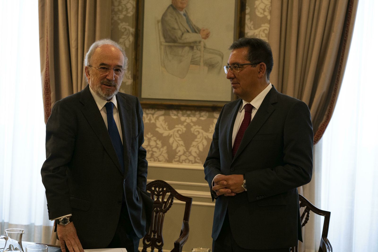 Santiago Muñoz Machado y Antonio Pulido en la Real Academia.