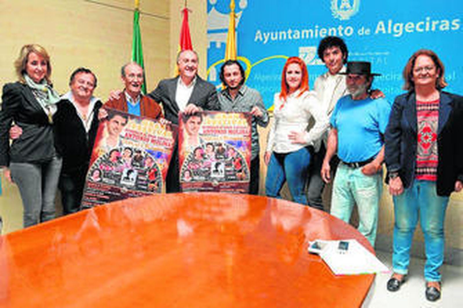 Imagen de los participantes en la rueda de prensa, ayer.