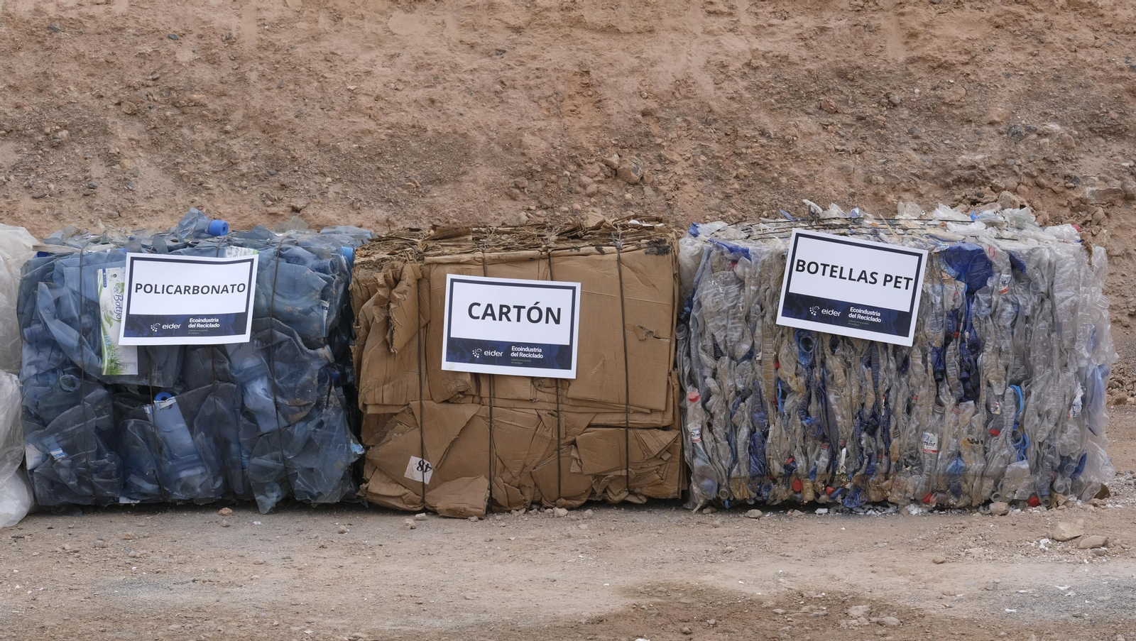 Imágenes de la inauguración de la planta de reciclado de residuos, en Gádor