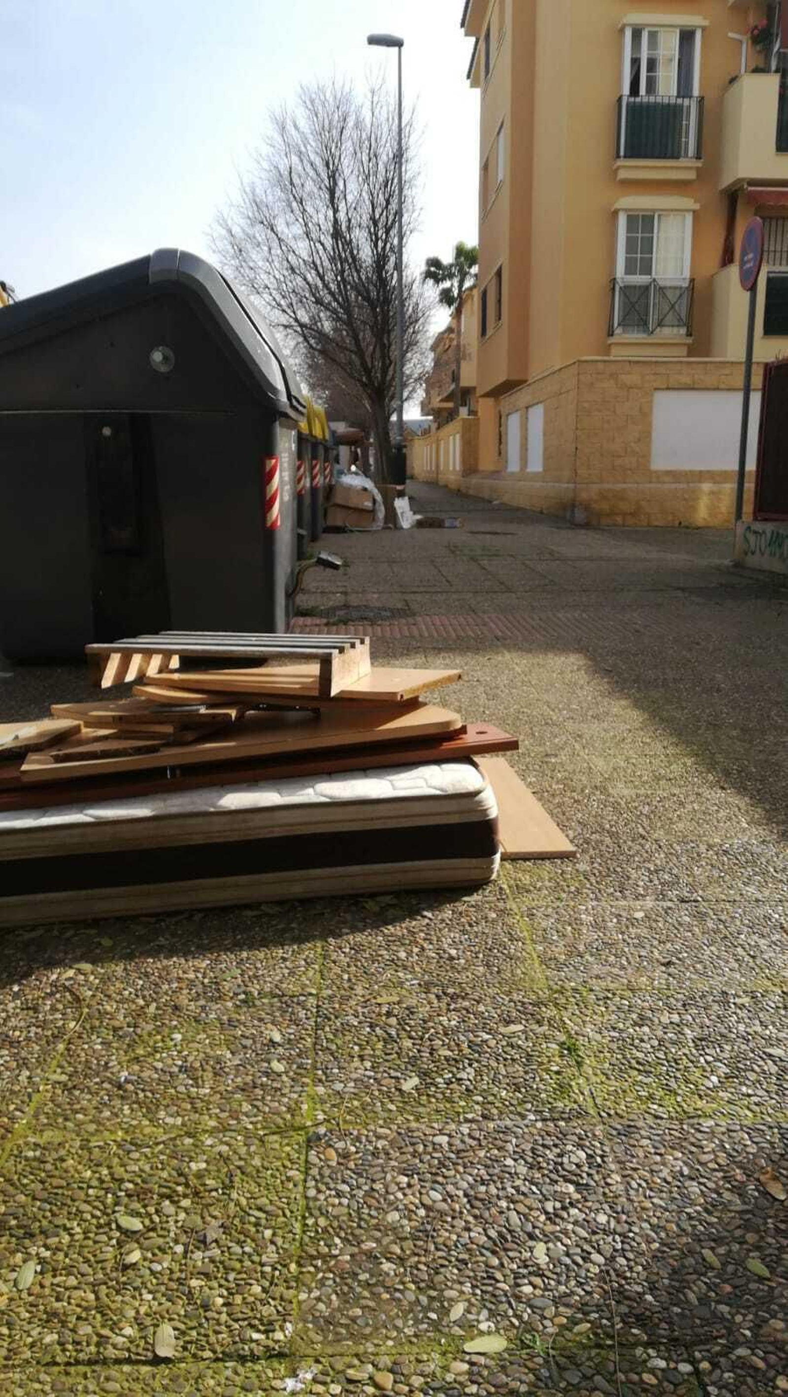 Quejas por la acumulación de basuras