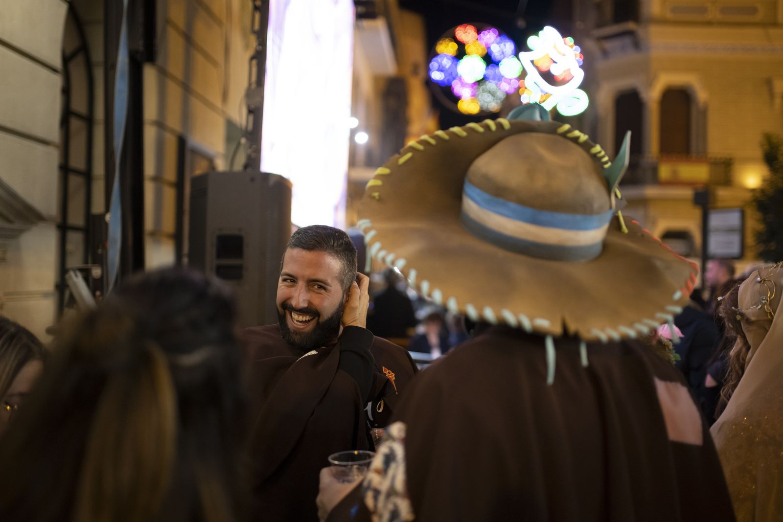 Ambiente en la final  del Carnaval Colombino