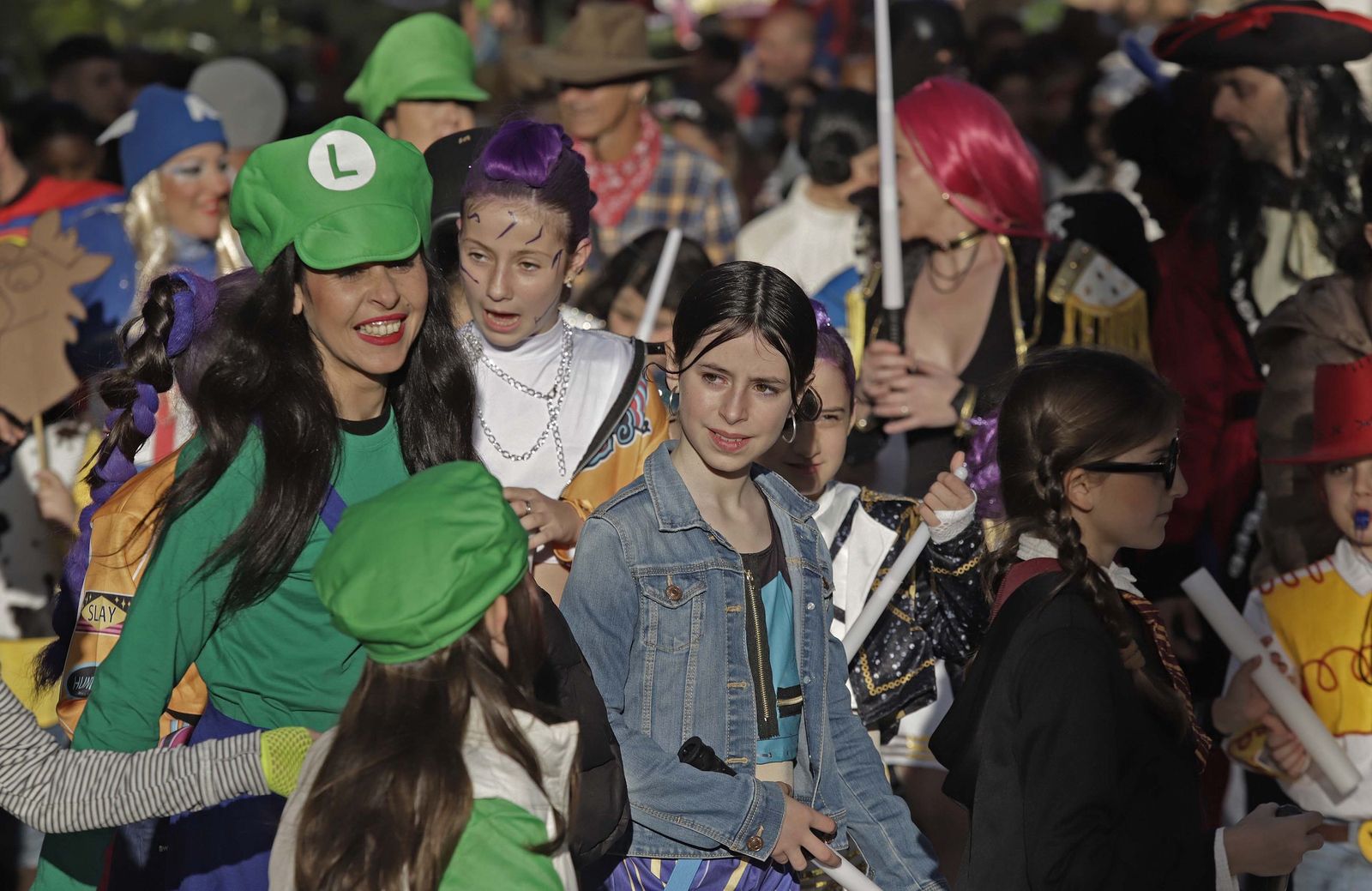 Fotos del III Pasacalles Escolar del Carnaval Especial en Algeciras