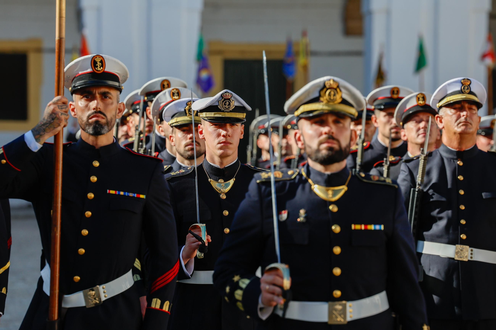 Las condecoraciones a los infantes de marina que participaron en la misión de la DANA, en imágenes