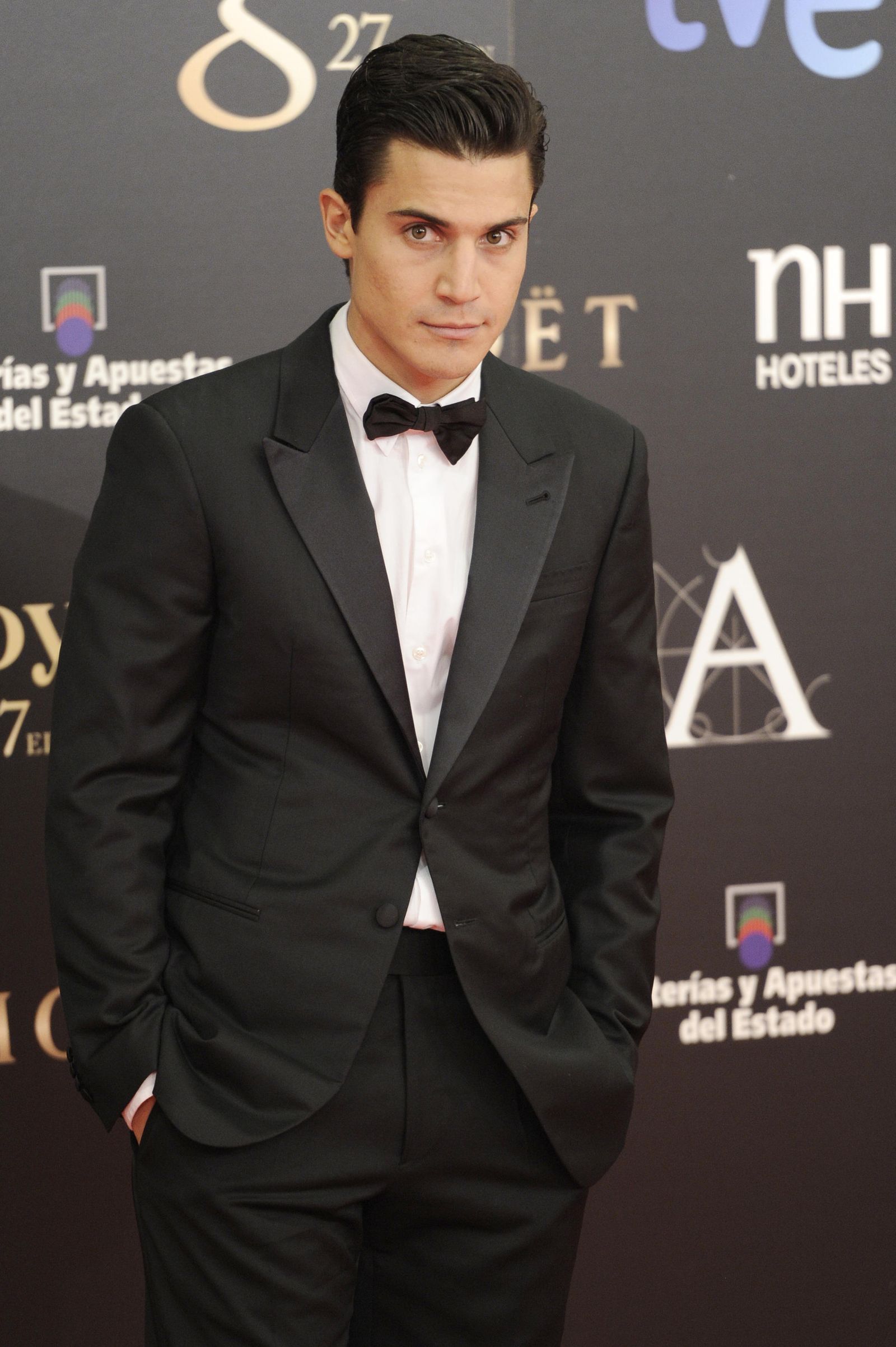 Álex González y Olivia Munn, pareja de guapos