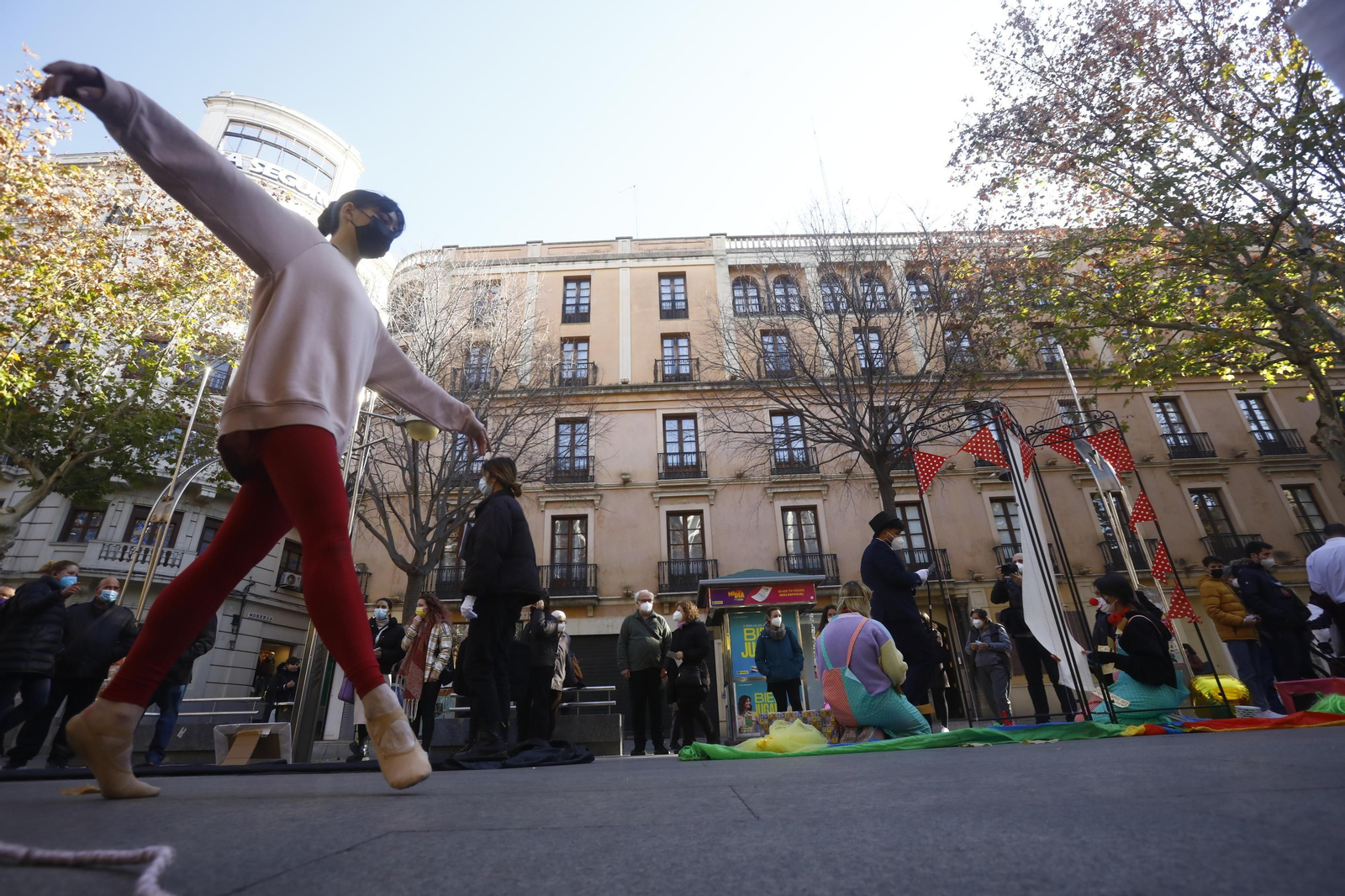El 'circo' de la salud mental del Colegio Ferroviario de Córdoba, en fotografías