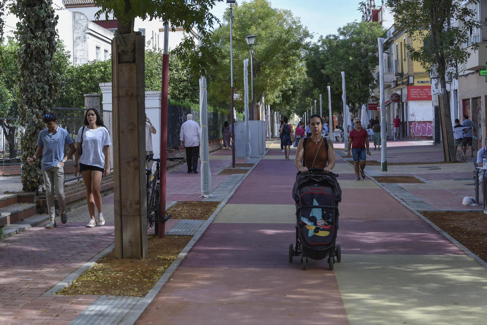 La parte peatonalizada de la Avenida de la Cruz Roja acogerá talleres y juegos infantiles el 23 de septiembre.