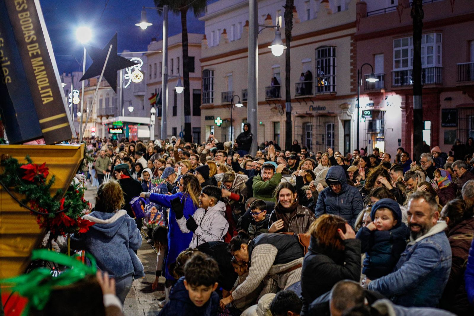 Las imágenes de la cabalgata de los Reyes Magos de San Fernando 2026