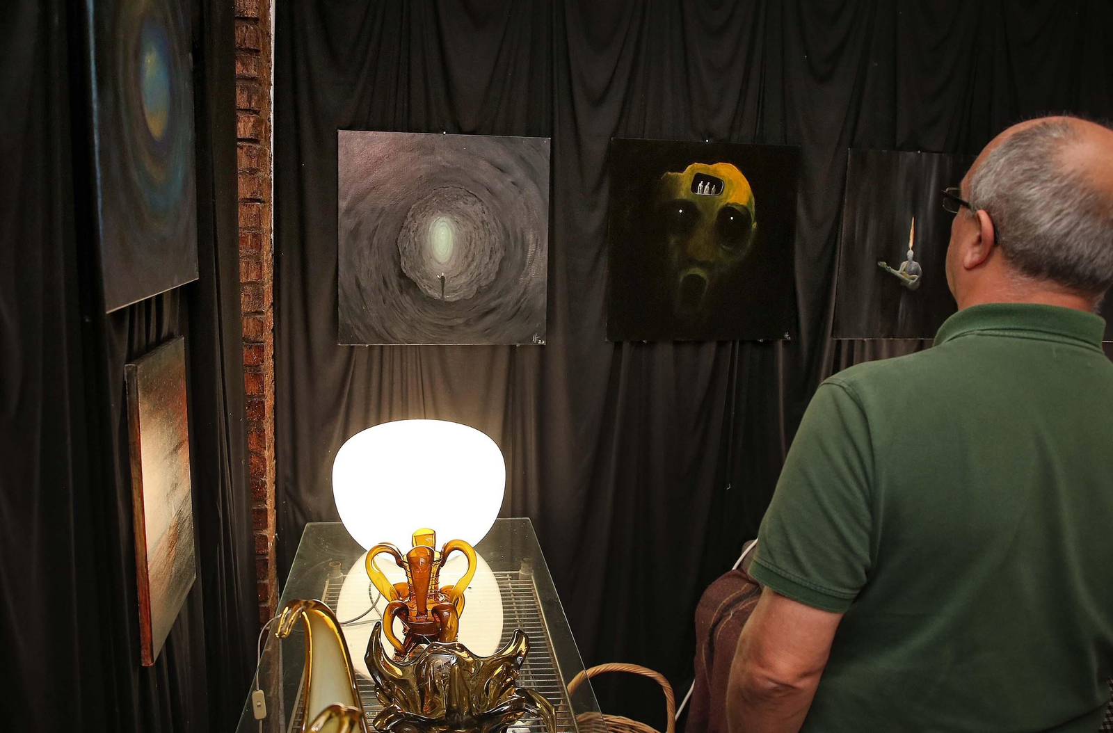 ' Primitivo',  la exposición de Óscar Hidalgo en imágenes